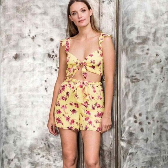 Cami NYC Silk Floral Two Piece Set Womens Small Yellow Pink Bra Top Shorts Boho - Picture 15 of 16